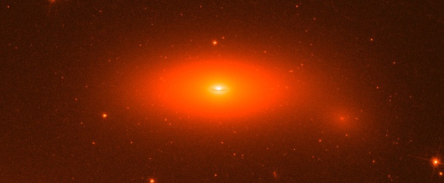 galaxy-ngc-1277-giant-black-hole